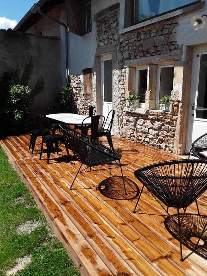 Gite Le Pot De Vin Lancié Exterior foto